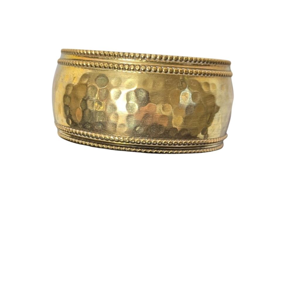 Vintage brass round hammered bangle bracelet unsigned gold tone